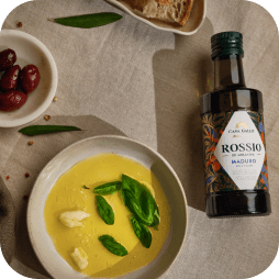 Dipping de Azeite com Alho e Manjericão — Rossio de Abrantes